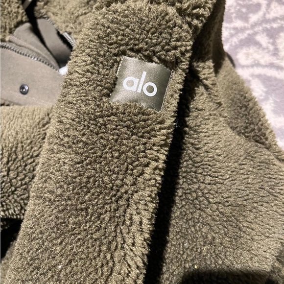 Alo jacket - Picture 5 of 12